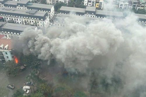 Hà Nội: Kịp thời dập tắt đám cháy tại khu biệt thự liền kề La Casta