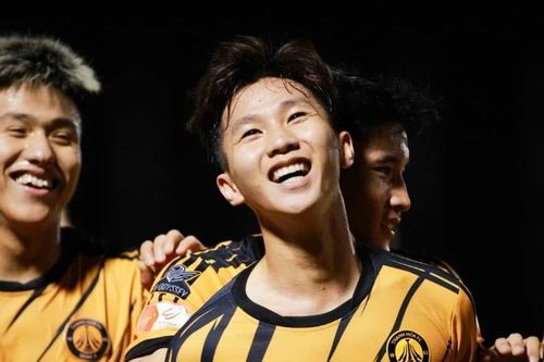 Tuyển thủ Lào bất ngờ tỏa sáng ở V-League