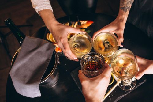 'Bức tử' gan và não vì những cuộc nhậu cuối năm