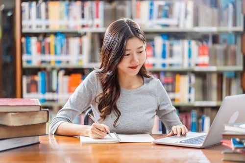 Học tập một cách chọn lọc để không bị 'tẩy não'