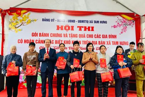 Xã Tam Hưng: Lan tỏa nghĩa tình chương trình 'Tết sum vầy – Xuân yêu thương'