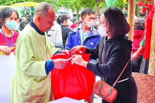 Tết yêu thương tiếp thêm nghị lực cho người bệnh