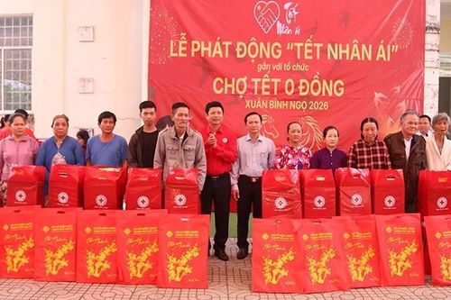 Vĩnh Long tổ chức 7 'Phiên chợ 0 đồng' cho 2.320 hộ nghèo, cận nghèo vui xuân, đón Tết