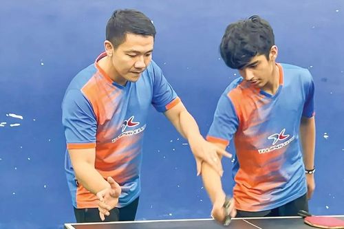 Từ chiếc bàn nhỏ vươn tầm thế giới