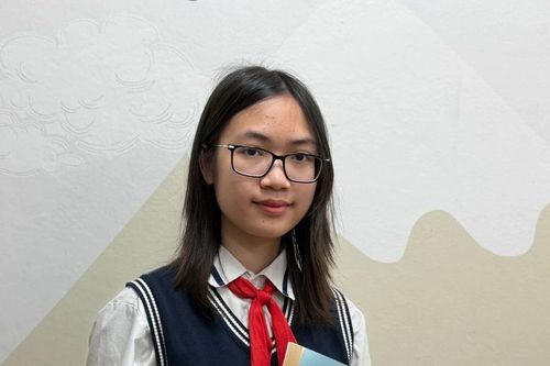 Nữ sinh đam mê ngôn ngữ trở thành thủ khoa tiếng Pháp TP Hà Nội
