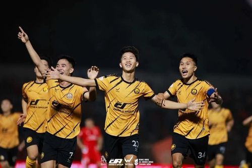 HIGHLIGHTS Đông Á Thanh Hóa 2-1 Công an TPHCM: Vượt khó giữa tâm bão