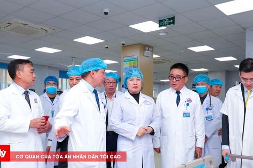 Bộ trưởng Bộ Y tế thăm, chúc Tết tại các đơn vị, cơ sở y tế Hải Phòng
