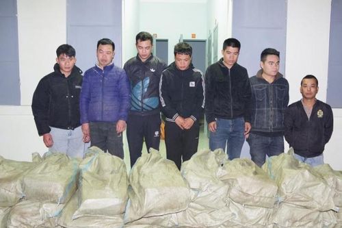 Bắt giữ hơn 1 tấn xúc xích nhập lậu chuẩn bị tuồn vào nội địa