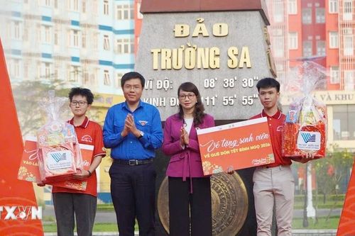 Thành phố Hồ Chí Minh: Chung tay chăm lo giúp sinh viên đón Tết ấm áp