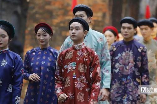 Vẻ đẹp cổ phục Việt tại không gian tái hiện Lễ Mở cửa Ô thành Thăng Long xưa