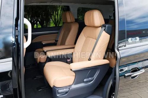 Xe MPV hạng sang động cơ hybrid, giá gần 860 triệu đồng