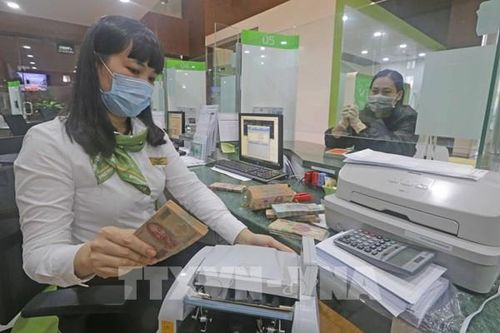 Lãi suất ngân hàng tiếp tục nhích tăng