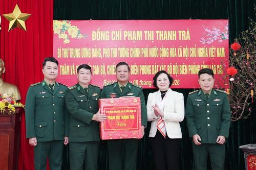 Phó Thủ tướng Phạm Thị Thanh Trà thăm, chúc Tết Đồn Biên phòng Bát Xát