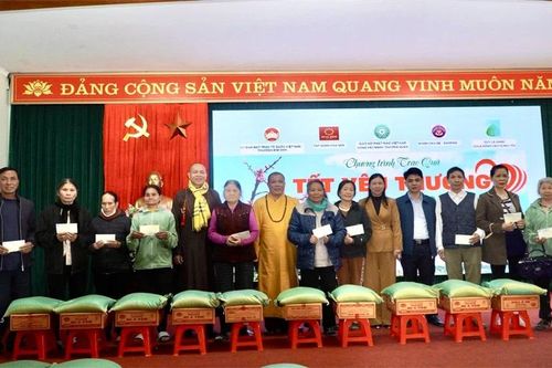 Cầu nối của những tấm lòng nhân ái