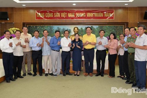 Đoàn công tác Tỉnh ủy Cà Mau thăm, chúc Tết Tỉnh ủy Đồng Tháp