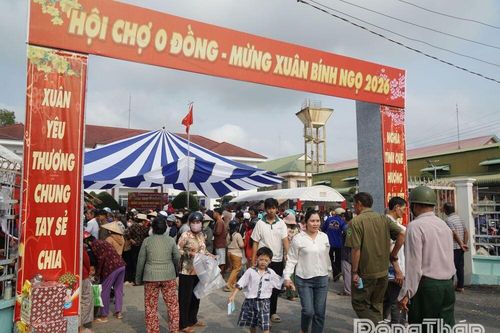 Xã Tân Phú Trung: 'Hội chợ Xuân yêu thương 0 đồng' trao 1.895 phần quà cho các hoàn cảnh khó khăn