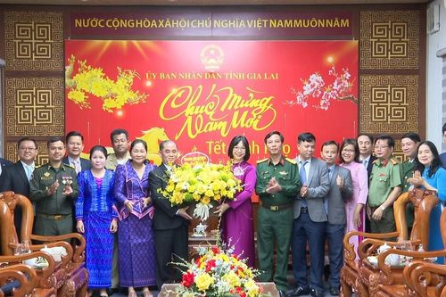 Đoàn đại biểu tỉnh Ratanakiri (Vương quốc Campuchia) thăm, chúc Tết tỉnh Gia Lai