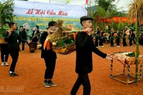 Tôn vinh nét đẹp lao động, sản xuất