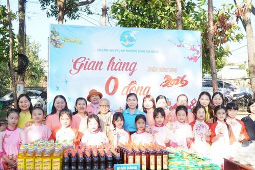 Gian hàng 0 đồng của phụ nữ phường Đông Gia Nghĩa