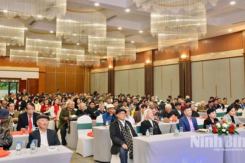 Đẩy mạnh hoạt động sáng tác văn học, nghệ thuật gắn với nhiệm vụ chính trị của địa phương