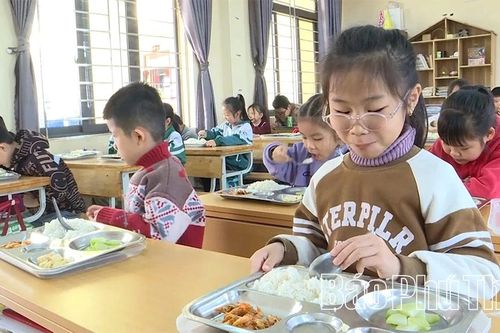 'Lửa ấm' học đường giữa những ngày đông
