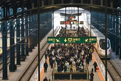 Trung Quốc: Hơn 140 triệu vé tàu được bán ra dịp cao điểm đi lại tết Nguyên đán