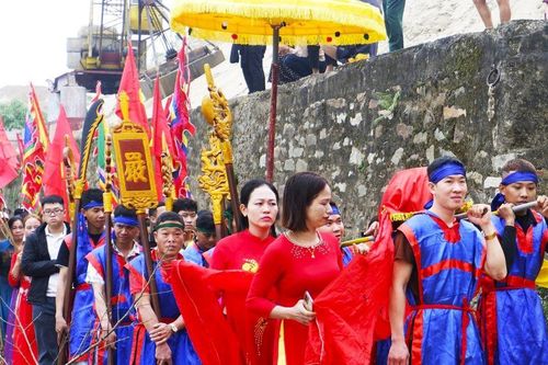 Lễ rước nước tại Lễ hội đền Vua Mai - Nếp sinh hoạt truyền thống của văn hóa xứ Nghệ