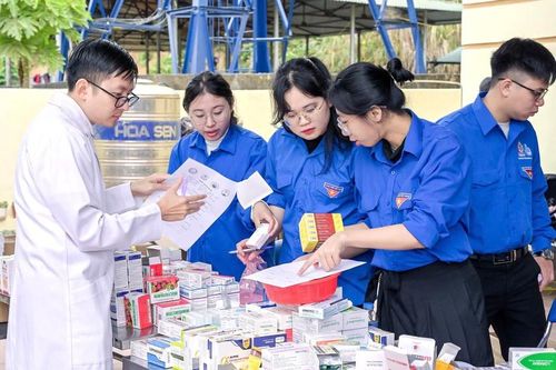 Đại học Y Dược Thành phố Hồ Chí Minh mở 2 ngành mới, lần đầu xét tuyển tổ hợp khối A và D