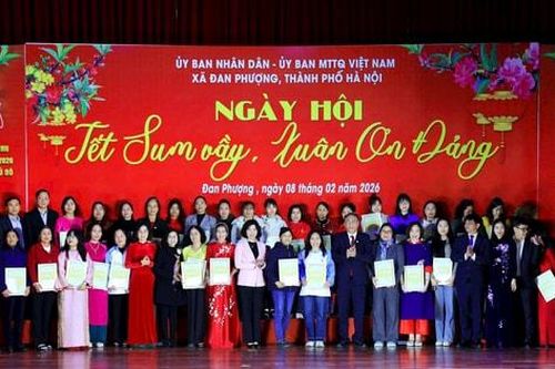 Chủ tịch HĐND thành phố Phùng Thị Hồng Hà dự Ngày hội 'Tết sum vầy - Xuân ơn Đảng' tại xã Đan Phượng