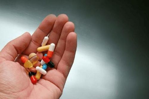 Cảnh giác thuốc: Một số loại thuốc dùng phổ biến có thể gây rối loạn đường ruột