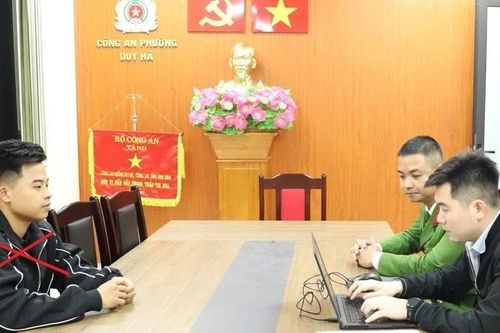 Bắt giam chủ cơ sở dùng chất cấm để sản xuất 2,8 tấn giá đỗ