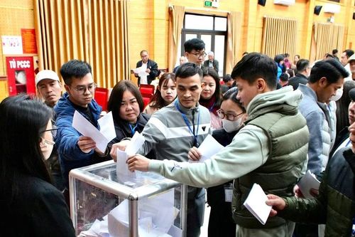 Đấu giá hàng chục thửa đất tại Tây Phương, giá trúng cao nhất gần 165 triệu đồng/m2