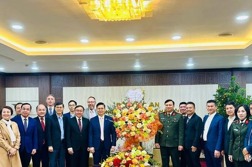 Các tổ chức Tin lành thăm, chúc Tết Công an Hà Nội