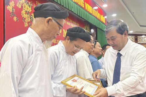 Vĩnh Long họp mặt chức sắc tôn giáo, người uy tín mừng Xuân Bính Ngọ năm 2026