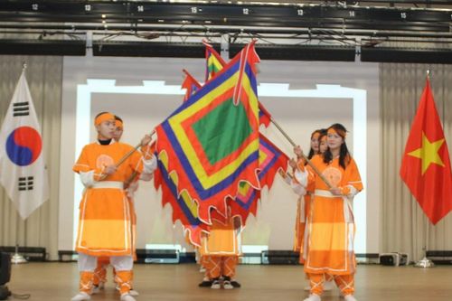 Xuân Quê hương: Không gian tinh thần gắn kết những người con xa quê tại Hàn Quốc