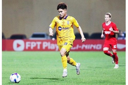 Thể Công Viettel thua đậm, Đông Á Thanh Hóa tăng hai bậc