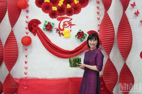 Thơm mùi bánh chưng xanh ở xứ tuyết