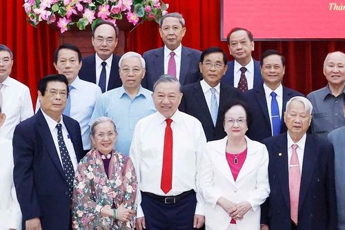 Tổng Bí thư Tô Lâm gặp mặt các đồng chí nguyên Ủy viên Trung ương Đảng khu vực phía nam