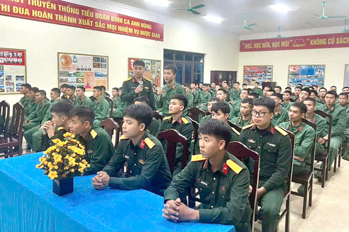 Hiệu quả mô hình Câu lạc bộ tiếng Anh tại Trung đoàn 102