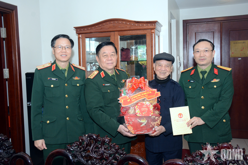 Đại tướng Nguyễn Trọng Nghĩa thăm, chúc Tết Đại tướng Phạm Văn Trà