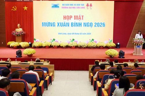Trường ĐH Cửu Long tăng cường kết nối với các trường THPT, Trung tâm GDNN-GDTX