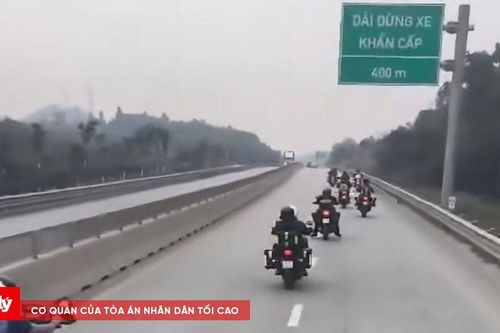 Xử phạt 11 người nước ngoài điều khiển mô tô phân khối lớn đi vào cao tốc