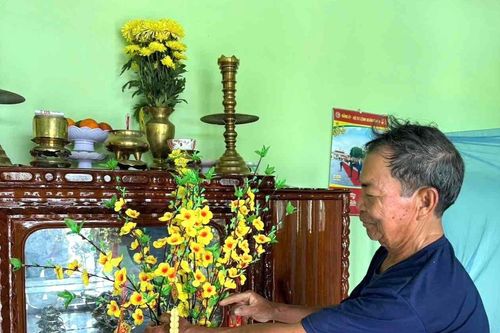 Tết đang về ở 'rốn lũ' Hòa Thịnh, người dân mừng vui bên căn nhà mới
