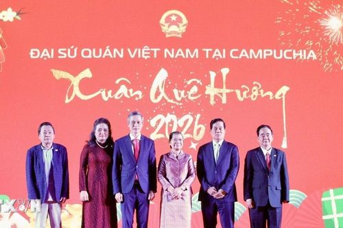 Giữ gìn bản sắc văn hóa và thúc đẩy tình đoàn kết Việt Nam-Campuchia