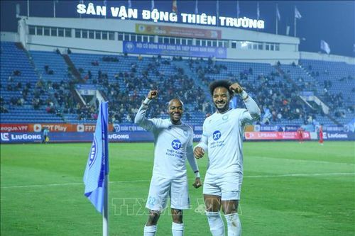 V.League 1-2025/2026: Nhóm cuối bảng vùng lên mạnh mẽ