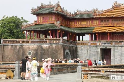 Huế khai mở sức mạnh ngành công nghiệp không khói (1): Nhìn thẳng hạn chế để bứt phá