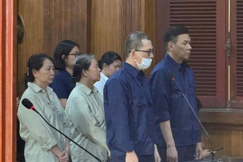 Cựu giám đốc Trung tâm Ứng dụng tiến bộ KH&CN Tp.HCM 'xẻ thịt' đất công thế nào?