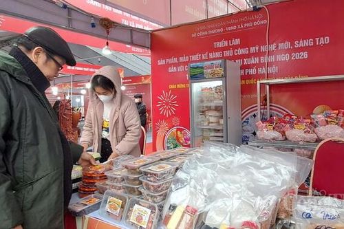 60 gian hàng tham gia Triển lãm thủ công mỹ nghệ mới tại xã Phù Đổng
