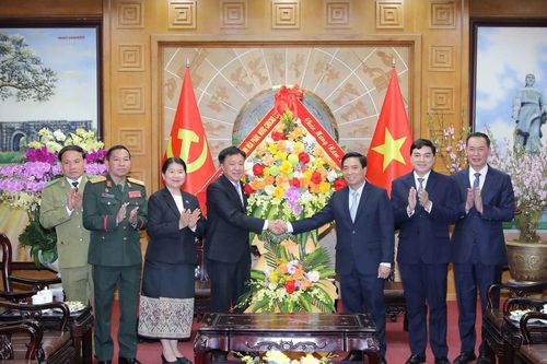 Đoàn đại biểu cấp cao tỉnh Hủa Phăn chúc Tết Bính Ngọ tỉnh Thanh Hóa