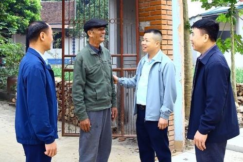 Bí thư chi bộ thôn tiêu biểu